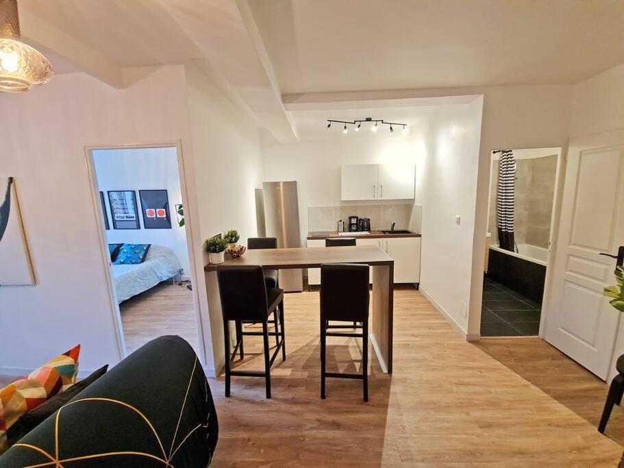 Gregbnb - T2 Design 43M2 - Toulon Est - Wifi Fibre - N2 Экстерьер фото